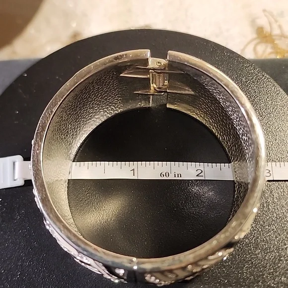 Vintage Zebra Hinged Cuff Bracelet - Picture 3 of 5